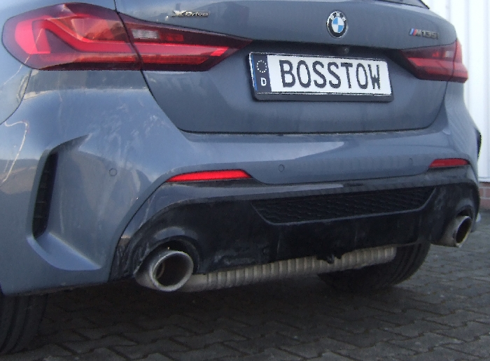 Anhängerkupplung für BMW-1er F40, spez. M135i, nicht für Fzg. mit sensorgest. Heckklappe, nur für Heckträgerbetrieb, Baureihe 2019-2024 V-abnehmbar